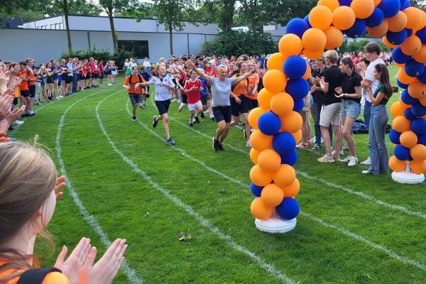 Ereronde voor mevrouw Peters Rit